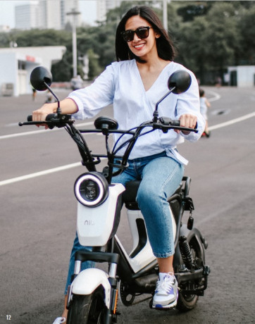 electric-scooter-niu-uqim-sport-color-orange-and-white-new-big-6