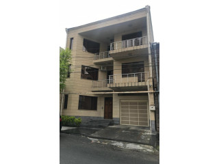 ԱՌԱՆՁՆԱՏՈՒՆ ԵՐԵՎԱՆՈՒՄ