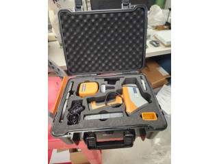 Hitachi X-MET8000 Smart Handheld XRF Analyzer